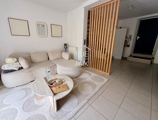 86530 NAINTRE Charmante maison avec cour à Naintré