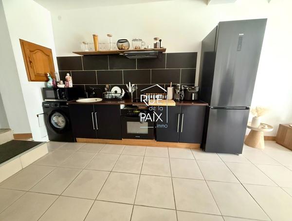 86530 NAINTRE Charmante maison avec cour à Naintré
