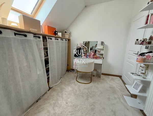86530 NAINTRE Charmante maison avec cour à Naintré