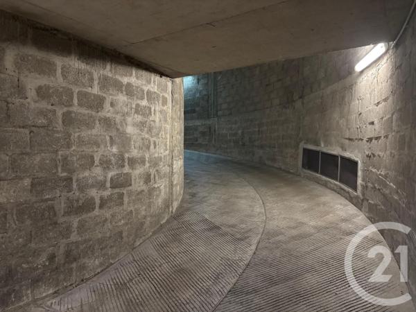 Parking à vendre  12,60 m2 PARIS - 75012