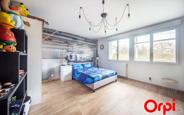 Maison à vendre    5 pièces •  Cluny