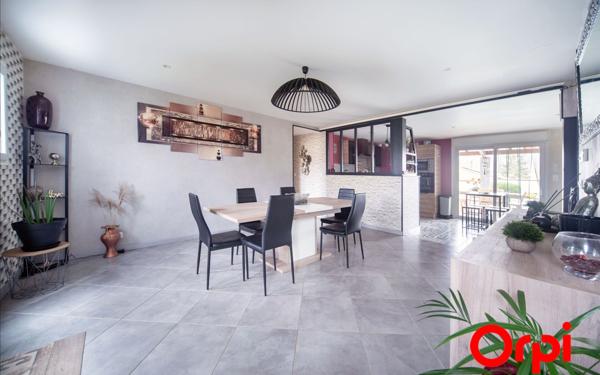 Maison à vendre    5 pièces •  Cluny