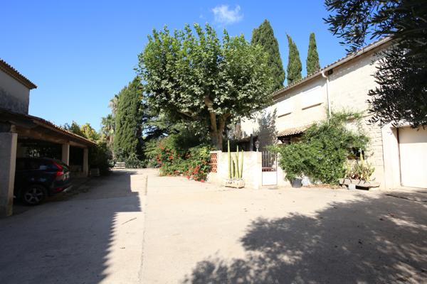 Saint-Aunès (34130) OPPORTUNITE, Mas de 1200m2 env, sur 3 ha à 15 mn des plages