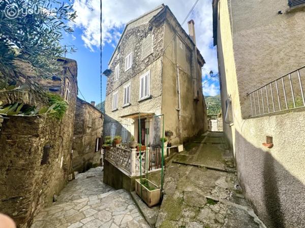 Maison de village avec 2 appartements –Petite Vue mer et montagne