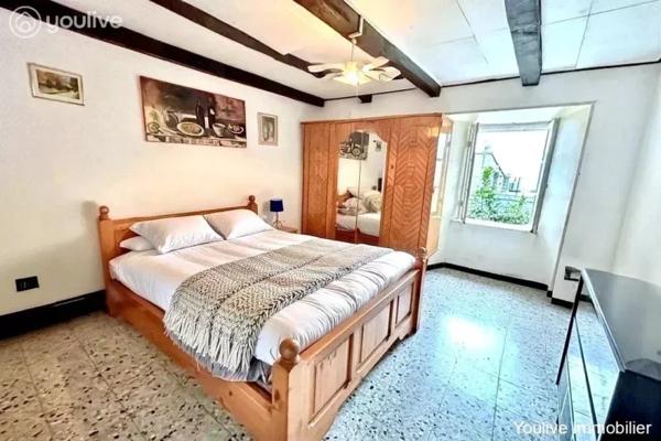 Maison de village avec 2 appartements –Petite Vue mer et montagne