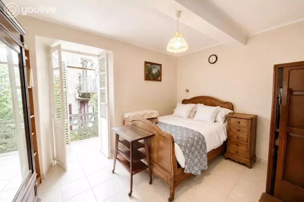 Maison de village avec 2 appartements –Petite Vue mer et montagne