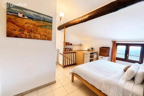 Maison de village avec 2 appartements –Petite Vue mer et montagne