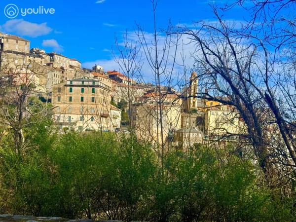 Maison de village avec 2 appartements –Petite Vue mer et montagne