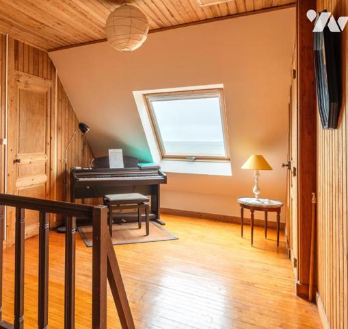 Face mer, maison 4 chambres, garage, jardin