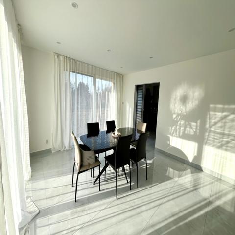Maison
                                                                                                                                                                                                                                                                                                                        5 pièce(s)                                                                                                                                                                                                          3 chambre(s)                                                                                                                                                                                                          127  m²