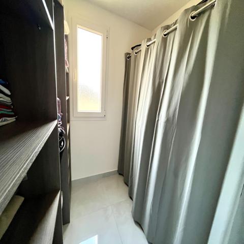 Maison
                                                                                                                                                                                                                                                                                                                        5 pièce(s)                                                                                                                                                                                                          3 chambre(s)                                                                                                                                                                                                          127  m²