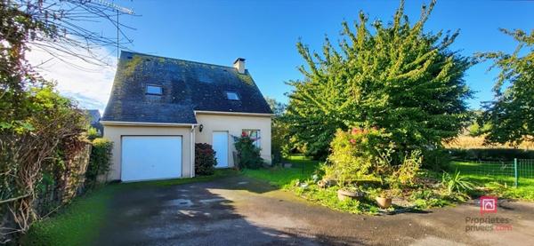 Maison familiale de 2009 avec jardin de 2 100 m²