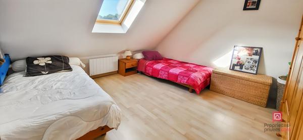 Maison familiale de 2009 avec jardin de 2 100 m²