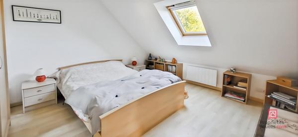 Maison familiale de 2009 avec jardin de 2 100 m²