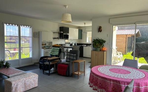 Maison à vendre    5 pièces • 114,40 m2 Pont-l'Abbé-d'Arnoult