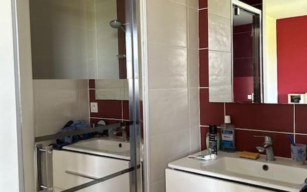 Maison à vendre    5 pièces • 114,40 m2 Pont-l'Abbé-d'Arnoult