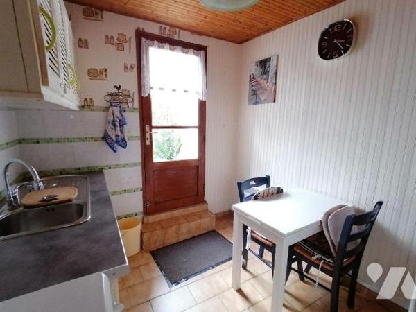 NOUVEAUTE ETUDE TRENTE CINQ NOTAIRES !!! Sur la commune du POULIGUEN, au c?ur du centre-ville, ...