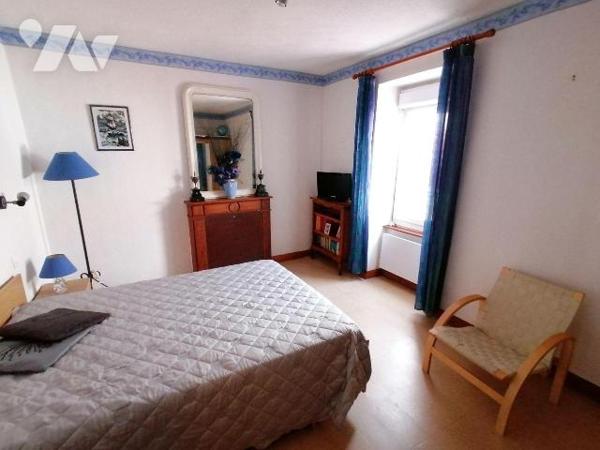 NOUVEAUTE ETUDE TRENTE CINQ NOTAIRES !!! Sur la commune du POULIGUEN, au c?ur du centre-ville, ...