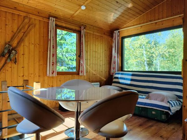 Chalet bois sur 2 niveaux de 43m² avec terrasse et jardin de 345m² cloturé