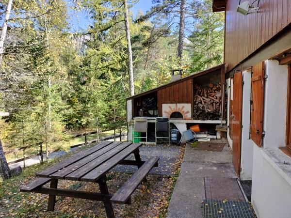 Chalet bois sur 2 niveaux de 43m² avec terrasse et jardin de 345m² cloturé