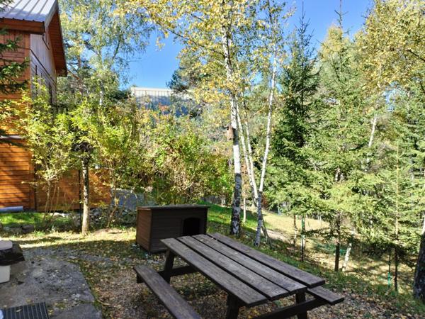 Chalet bois sur 2 niveaux de 43m² avec terrasse et jardin de 345m² cloturé