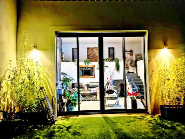 SOLLIES TOUCAS (83) - MAISON COUP DE COEUR DE 150 M² 6 PIECES - VUE IMPRENABLE - ATYPIQUE LUMINEUSE ET AU CALME