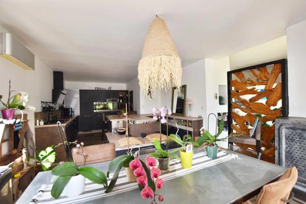 SOLLIES TOUCAS (83) - MAISON COUP DE COEUR DE 150 M² 6 PIECES - VUE IMPRENABLE - ATYPIQUE LUMINEUSE ET AU CALME