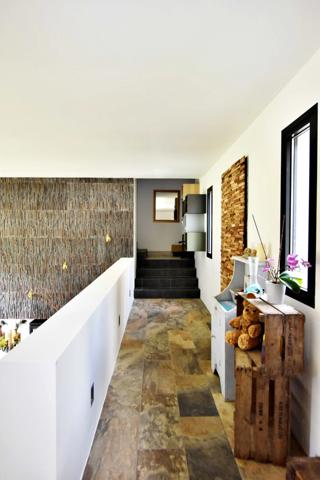 SOLLIES TOUCAS (83) - MAISON COUP DE COEUR DE 150 M² 6 PIECES - VUE IMPRENABLE - ATYPIQUE LUMINEUSE ET AU CALME