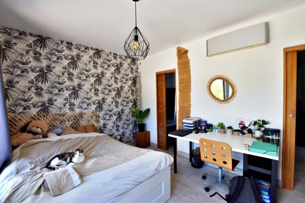 SOLLIES TOUCAS (83) - MAISON COUP DE COEUR DE 150 M² 6 PIECES - VUE IMPRENABLE - ATYPIQUE LUMINEUSE ET AU CALME