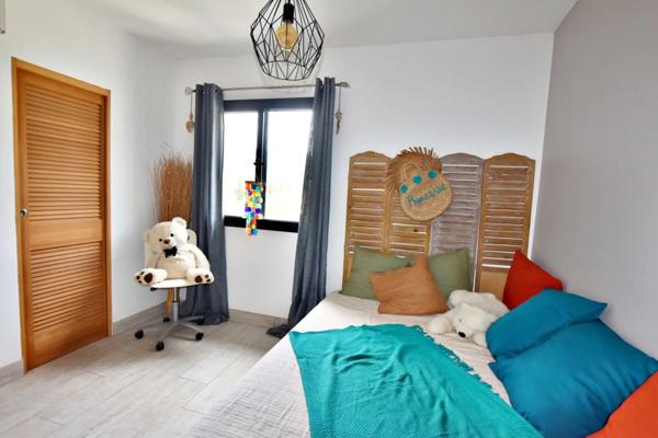 SOLLIES TOUCAS (83) - MAISON COUP DE COEUR DE 150 M² 6 PIECES - VUE IMPRENABLE - ATYPIQUE LUMINEUSE ET AU CALME