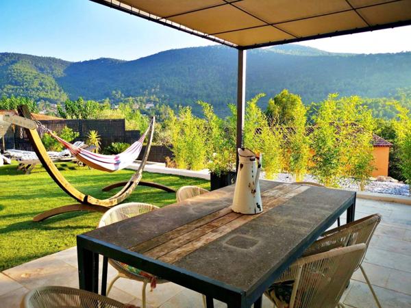 SOLLIES TOUCAS (83) - MAISON COUP DE COEUR DE 150 M² 6 PIECES - VUE IMPRENABLE - ATYPIQUE LUMINEUSE ET AU CALME