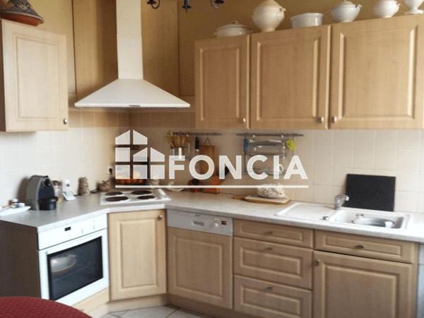 Location Appartement 4 pièces 98.9 m² - 25 CLOITRE NOTRE DAME Chartres 28000