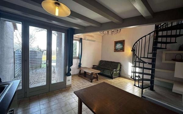 Maison à louer    2 pièces •  Lablachère