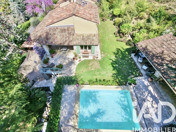 Maison à vendre 7 pièces 230 m² Tourrette-Levens