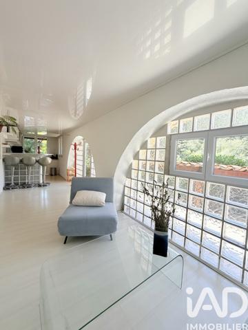 Maison à vendre 7 pièces 230 m² Tourrette-Levens