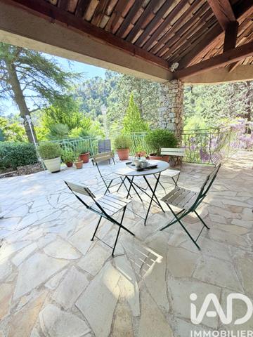 Maison à vendre 7 pièces 230 m² Tourrette-Levens
