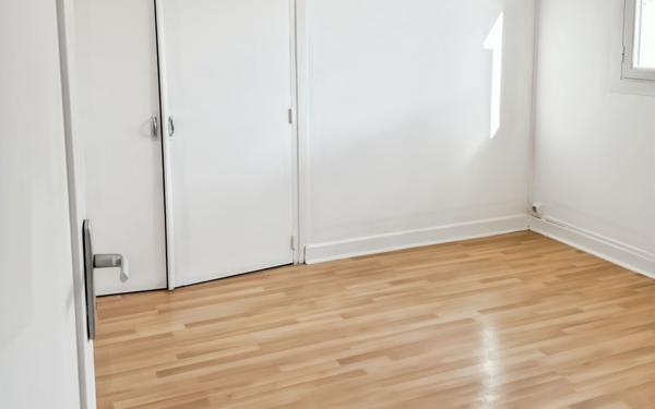 Appartement à louer    2 pièces •  Pont-Saint-Esprit