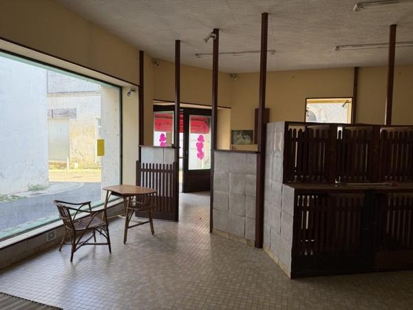 Immeuble à vendre |  Montendre |  268 m²