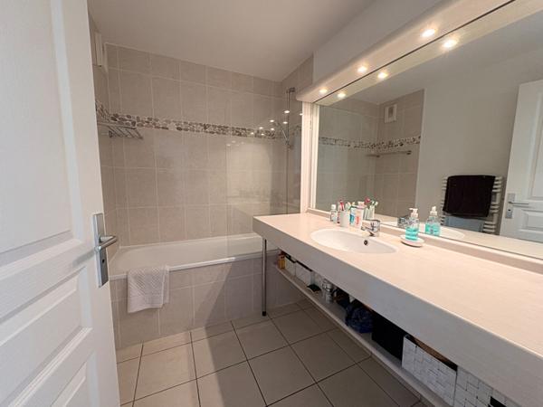 FOUESNANT Bourg de BEG MEIL Appartement avec balcon