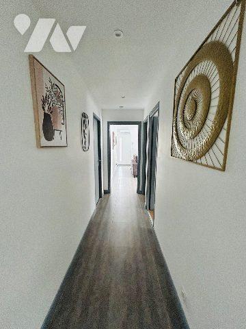 Rez de terrasse dans maison de 5 logements