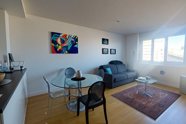 75013 - PARIS - TOLBIAC - OLYMPIADES - 2 PIÈCES - 1 CHAMBRE - 50 M² - APPARTEMENT ENTIÈREMENT RÉNOVÉ AVEC PLAC