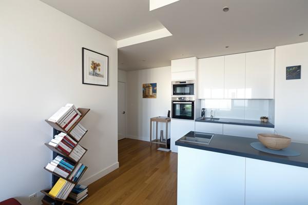75013 - PARIS - TOLBIAC - OLYMPIADES - 2 PIÈCES - 1 CHAMBRE - 50 M² - APPARTEMENT ENTIÈREMENT RÉNOVÉ AVEC PLAC