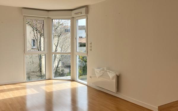 Appartement à louer    3 pièces •  Niort