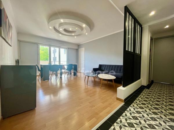 Dpt Finistère (29), à vendre QUIMPER appartement T3 de 77,20 m² habitable - Terrasse - Balcon - Cave.