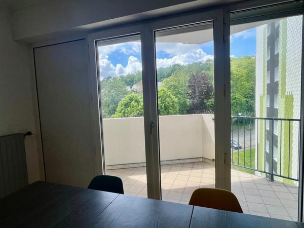 Dpt Finistère (29), à vendre QUIMPER appartement T3 de 77,20 m² habitable - Terrasse - Balcon - Cave.