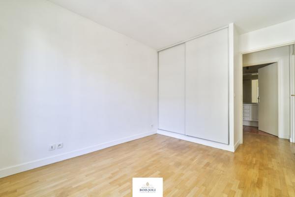Appartement
                                                                                                                                                                                                                                                                                                                        2 pièce(s)                                                                                                                                                                                                          1 chambre(s)                                                                                                                                                                                                          47  m²