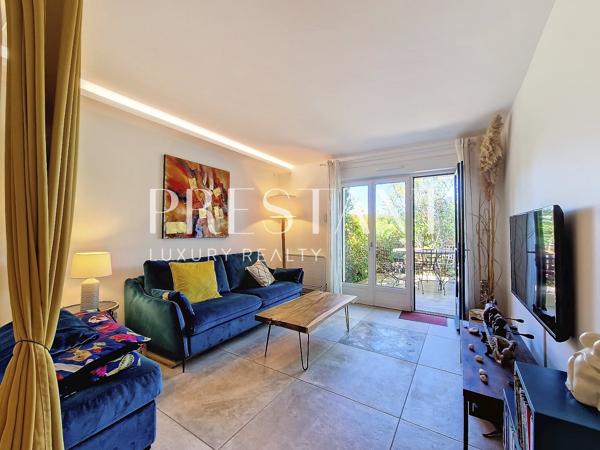 Saint-Jean-de-Luz : T3 d’exception rénové, rez-de-jardin 160m2 et plage à pied., SAINT JEAN DE LUZ