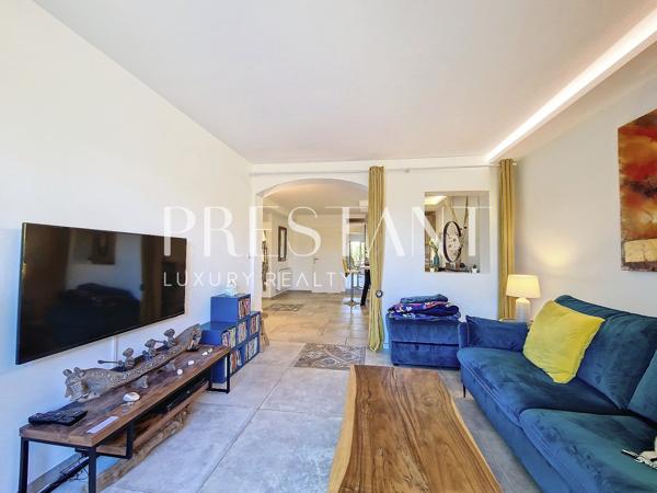 Saint-Jean-de-Luz : T3 d’exception rénové, rez-de-jardin 160m2 et plage à pied., SAINT JEAN DE LUZ