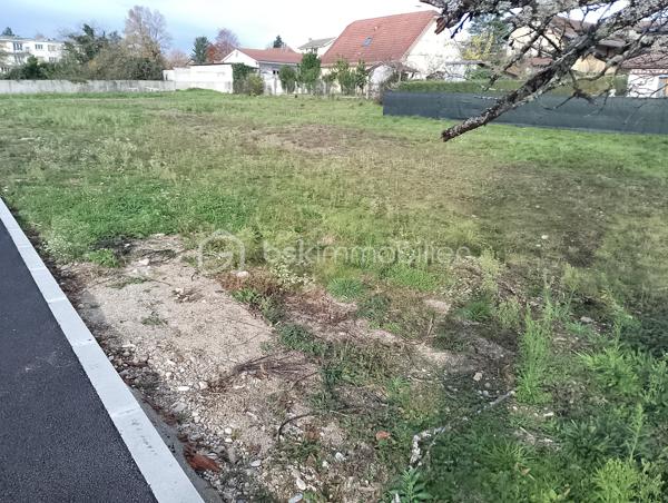 Terrain de 601 m²