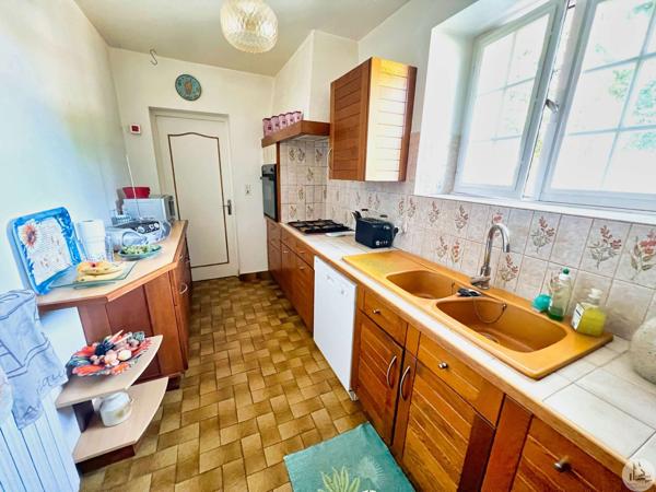 Maison Familiale, Grange, 5Hecta, piscine couverte